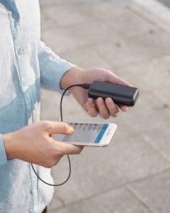 モバイルバッテリー とは